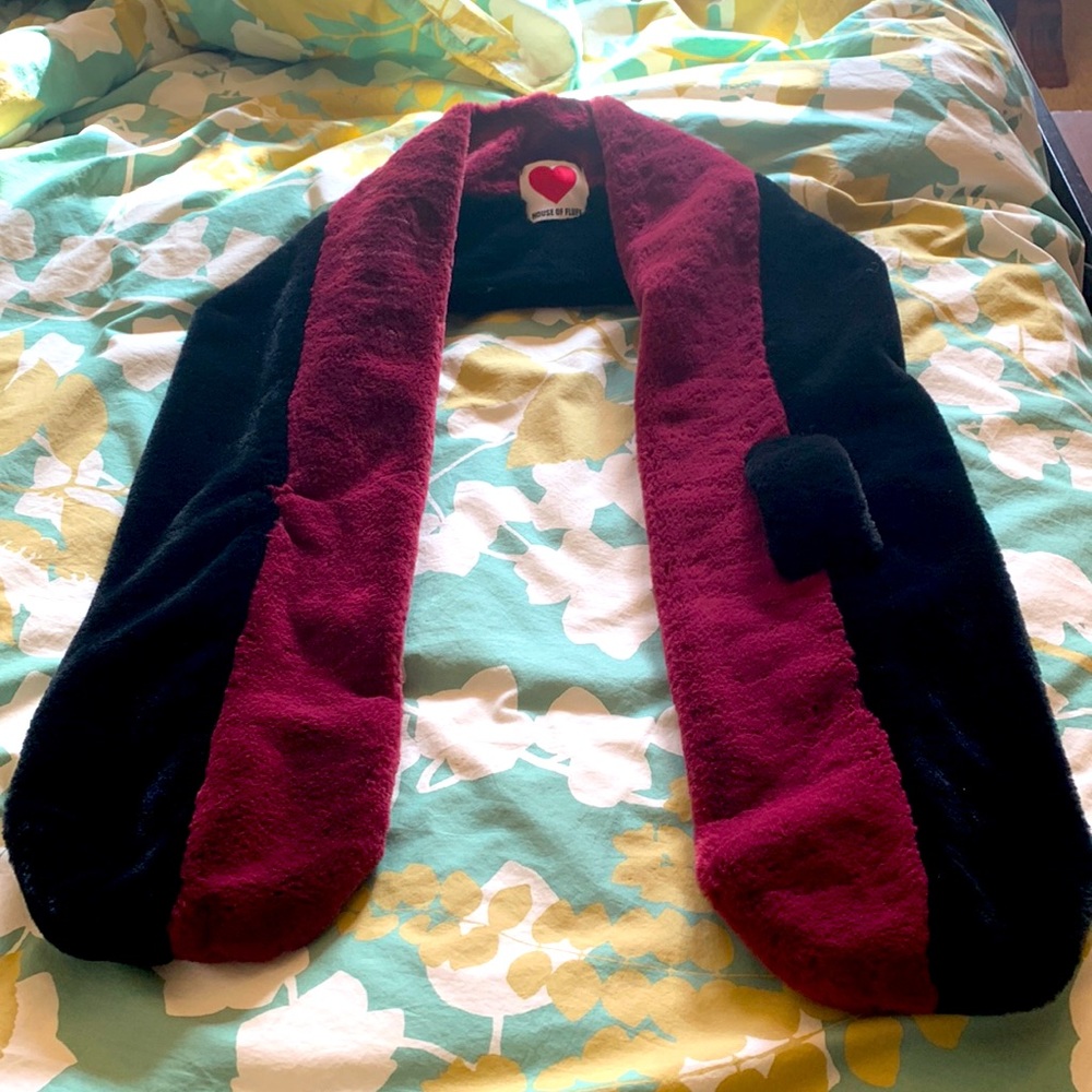 House of Fluff Scarf